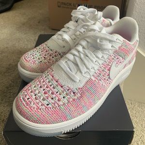 Nike Air Force 1 Flyknit Low Shoes